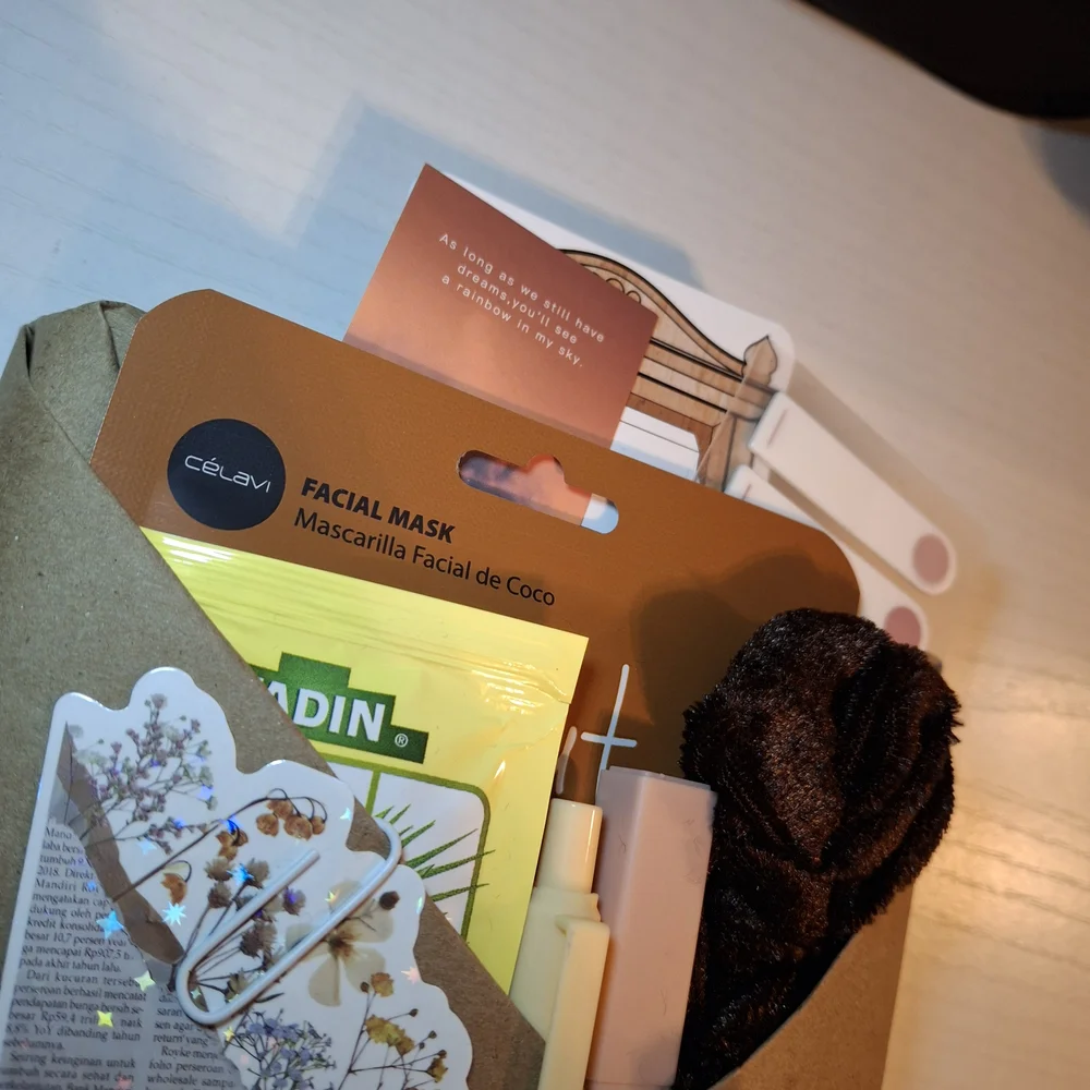 Blind Date With A Book📚 - Picture 6 of 7